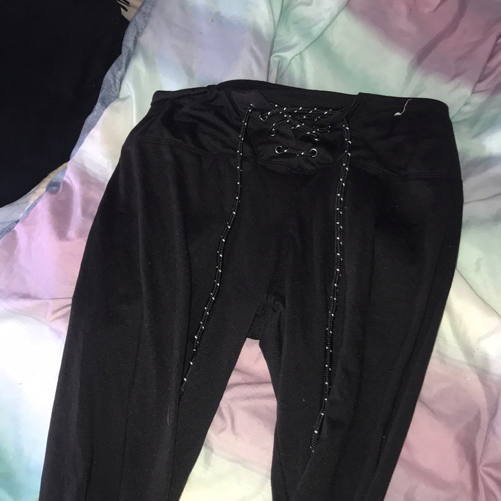 black leggings